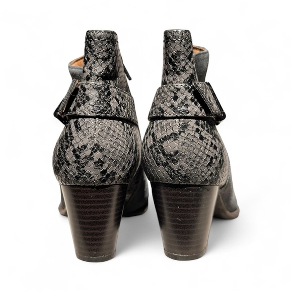 Vionic Naomi Suede Leather Snake-Print Water-Resistant Gray Boots Women’s 7 - Picture 6 of 9